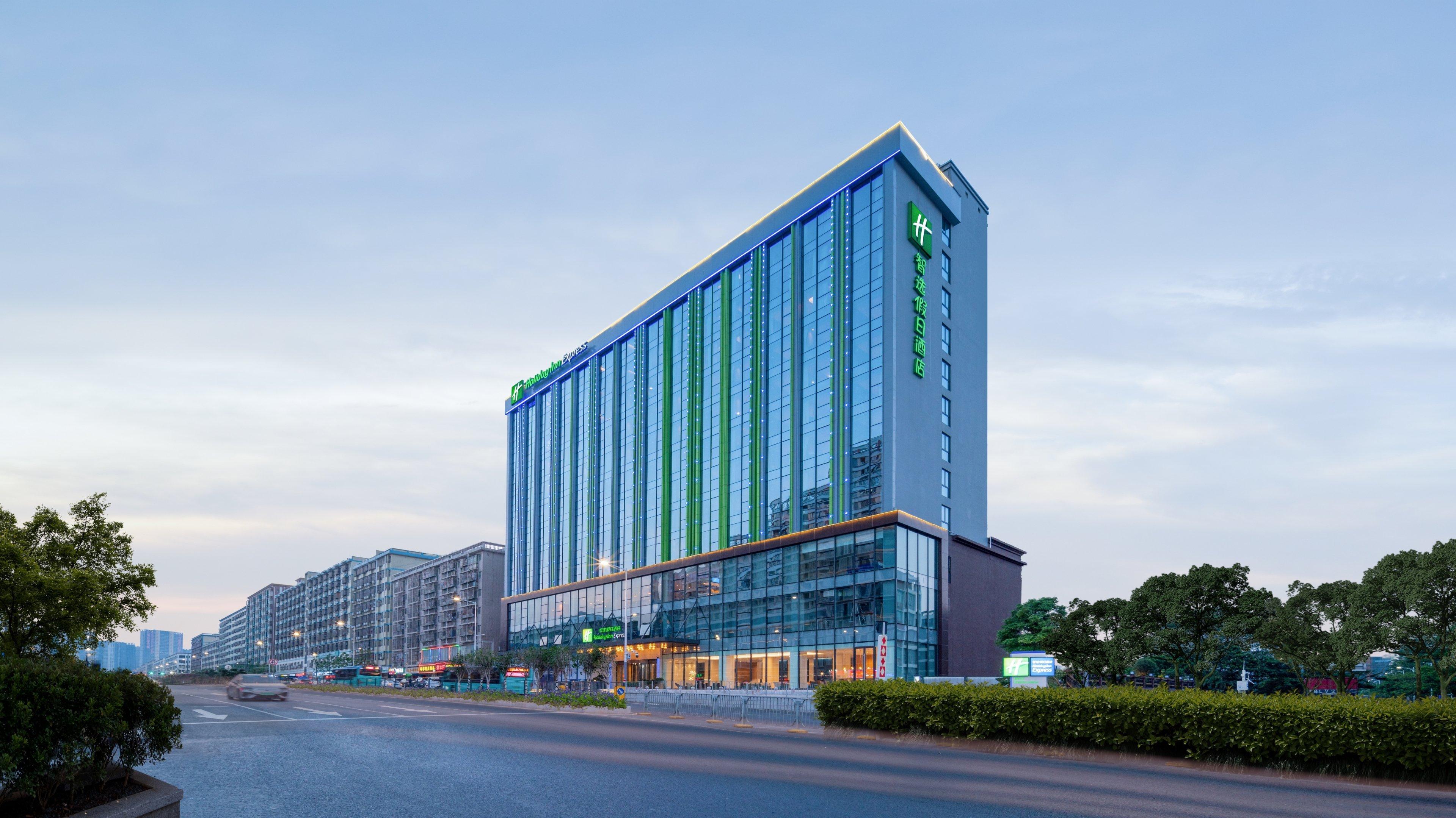 Holiday Inn Express Shenzhen Longhua By Ihg Exterior foto